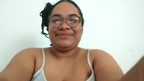 Snapshot of helena_grant chatting on 01/10/26, 03:25 Helena online show from 01/10/26, 03:25