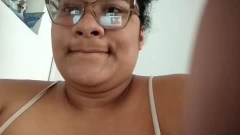 Snapshot of helena_grant chatting on 02/05/26, 07:18 Helena online show from 02/05/26, 07:18