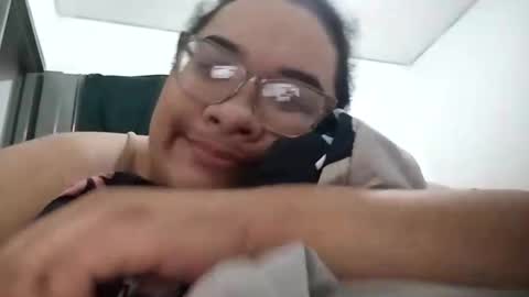 Snapshot of helena_grant chatting on 03/11/26, 04:24 Helena online show from 03/11/26, 04:24