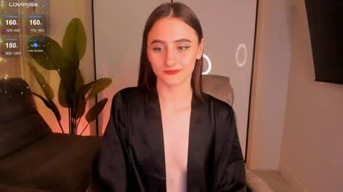 Snapshot of helena_lorente chatting on 01/14/25, 01:58 Helen online show from 01/14/25, 01:58