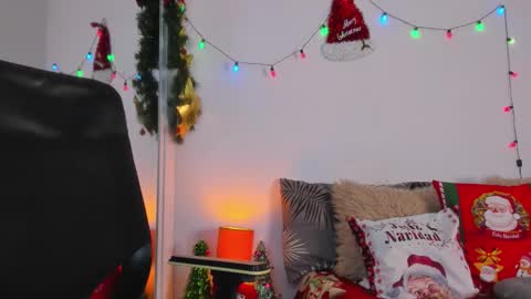 Helena Santos  online show from 12/14/25, 12:54