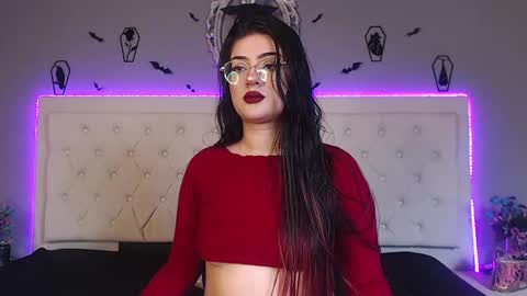 Snapshot of helenamorningstar chatting on 03/06/25, 04:30 helenamorningstar online show from 03/06/25, 04:30