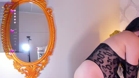 H E L E N A  online show from 02/08/25, 04:25