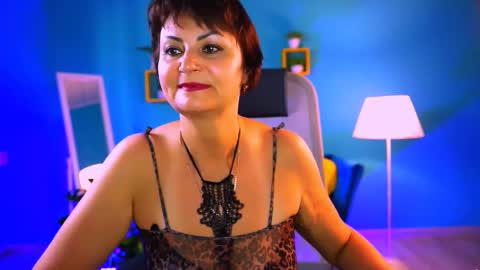 helenbeler online show from 10/02/25, 08:21