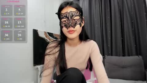 Hi I am Helen online show from 03/24/26, 02:05