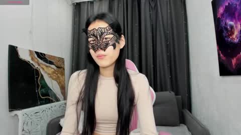 Hi I am Helen online show from 04/16/26, 01:28