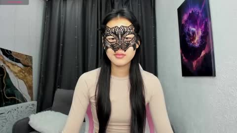 Hi I am Helen online show from 04/17/26, 01:19