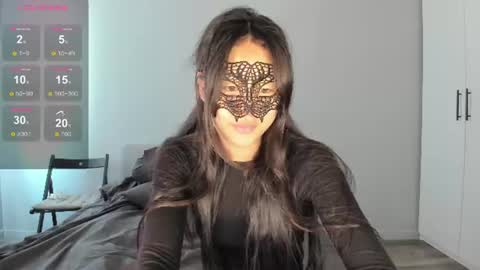 Snapshot of helenblazetrt chatting on 06/23/26, 02:09 Hi I am Helen online show from 06/23/26, 02:09
