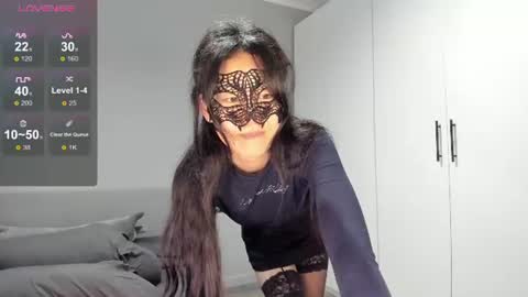 Snapshot of helenblazetrt chatting on 06/29/26, 02:07 Hi I am Helen online show from 06/29/26, 02:07