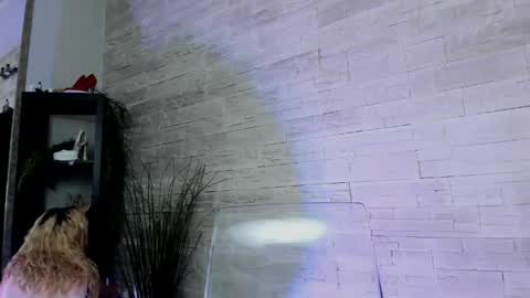 Helen online show from 04/28/26, 05:01