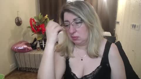 helenenigma online show from 02/21/25, 04:40