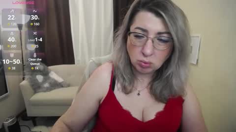 helenenigma online show from 11/12/25, 07:57