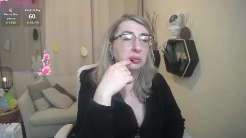 Snapshot of helenenigma chatting on 04/06/26, 04:57 helenenigma online show from 04/06/26, 04:57