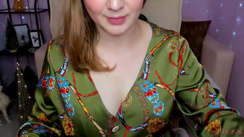 Snapshot of helens_lov chatting on 12/14/24, 01:50 Helen online show from 12/14/24, 01:50