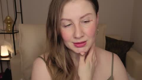 Snapshot of helens_lov chatting on 04/03/26, 02:31 Helen online show from 04/03/26, 02:31