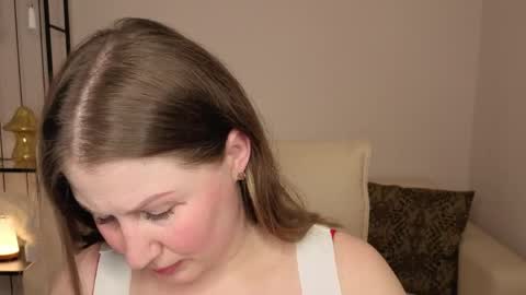 Snapshot of helens_lov chatting on 04/21/26, 09:04 Helen online show from 04/21/26, 09:04