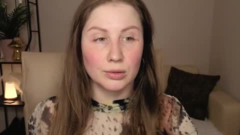Snapshot of helens_lov chatting on 05/05/26, 08:44 Helen online show from 05/05/26, 08:44