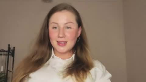 Snapshot of helens_lov chatting on 06/10/26, 02:45 Helen online show from 06/10/26, 02:45