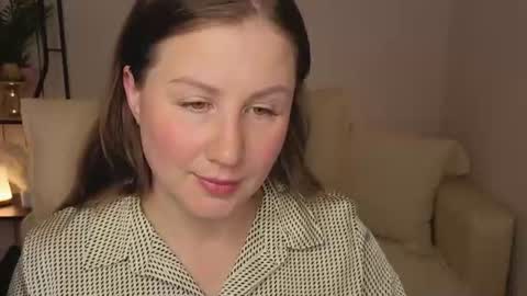 Snapshot of helens_lov chatting on 07/07/26, 02:25 Helen online show from 07/07/26, 02:25