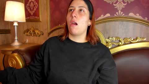 Snapshot of helenstanfordd chatting on 12/22/25, 12:46 Helen or Hells online show from 12/22/25, 12:46