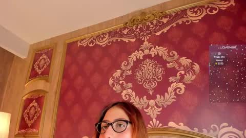 Snapshot of helenstanfordd chatting on 02/21/26, 12:28 Helen or Hells online show from 02/21/26, 12:28