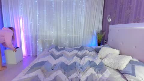 Snapshot of helensunshine chatting on 02/04/25, 03:22 Helen online show from 02/04/25, 03:22