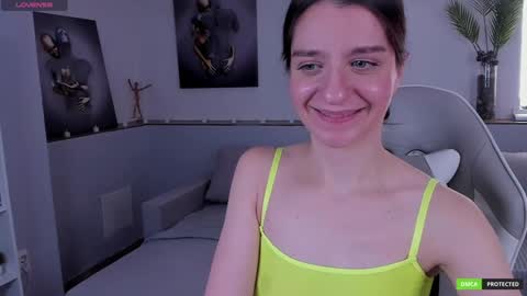 Snapshot of helentasty_ chatting on 02/05/25, 06:13 Helen online show from 02/05/25, 06:13