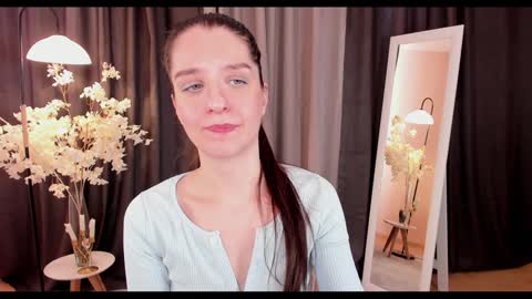 Snapshot of helentasty_ chatting on 02/06/25, 05:57 Helen online show from 02/06/25, 05:57
