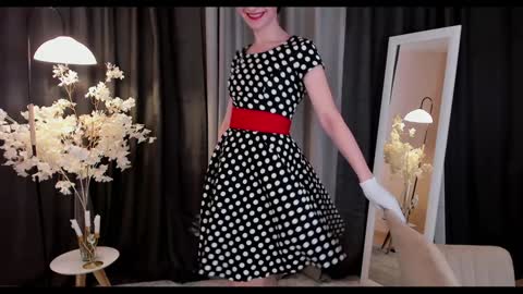 Snapshot of helentasty_ chatting on 02/07/25, 03:23 Helen online show from 02/07/25, 03:23