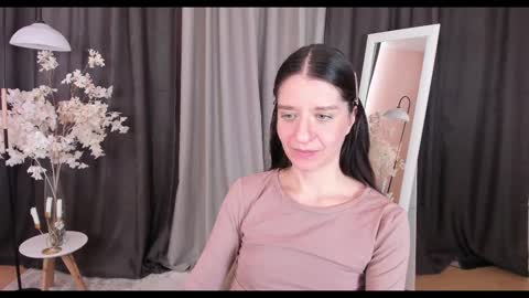 Snapshot of helentasty_ chatting on 02/22/25, 05:55 Helen online show from 02/22/25, 05:55