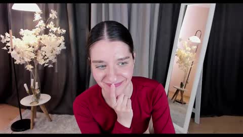 Snapshot of helentasty_ chatting on 02/25/25, 06:14 Helen online show from 02/25/25, 06:14