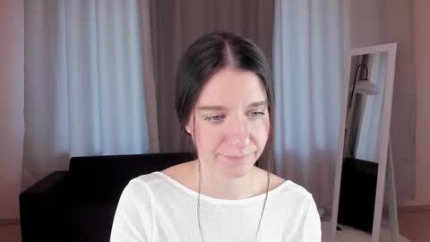 Snapshot of helentasty_ chatting on 09/09/25, 02:22 Helen online show from 09/09/25, 02:22