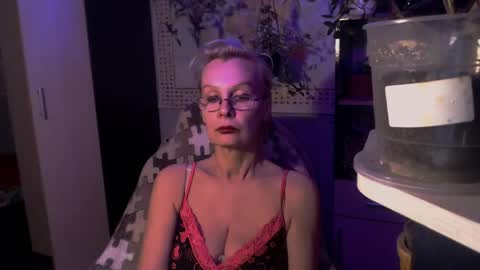 Helga online show from 05/11/26, 11:02