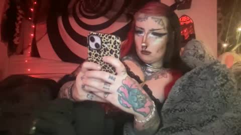 Bunnie Rotz online show from 12/17/25, 06:41