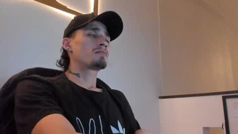 Snapshot of hell_boy66 chatting on 05/04/26, 05:58 Eros online show from 05/04/26, 05:58