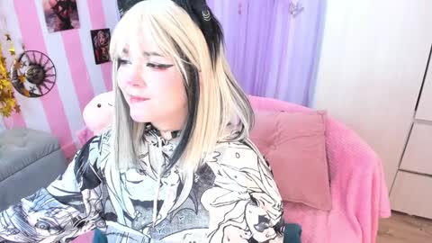 Laura online show from 01/21/25, 03:37