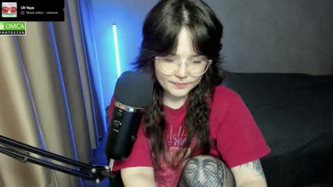 Red online show from 10/27/25, 08:02