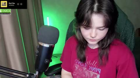 Snapshot of hell_hotline chatting on 03/01/26, 08:33 Red online show from 03/01/26, 08:33