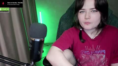 Snapshot of hell_hotline chatting on 03/02/26, 08:26 Red online show from 03/02/26, 08:26