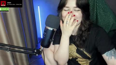 Snapshot of hell_hotline chatting on 03/16/26, 08:35 Red online show from 03/16/26, 08:35