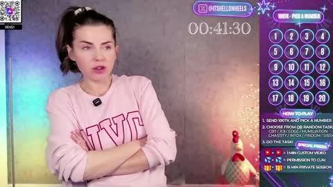 Snapshot of hell_on_heels_ chatting on 04/08/26, 06:52 - show loyalty and subscribe - online show from 04/08/26, 06:52