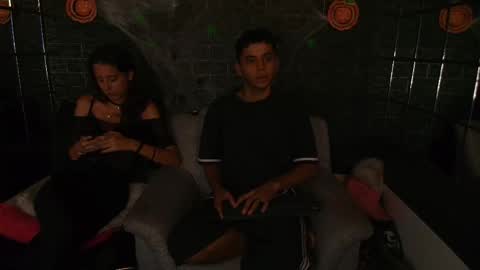 Snapshot of hellanddante_ chatting on 10/30/25, 02:46 H E L L AND D A N T E online show from 10/30/25, 02:46