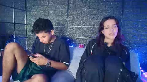 Snapshot of hellanddante_ chatting on 11/21/25, 02:10 H E L L AND D A N T E online show from 11/21/25, 02:10