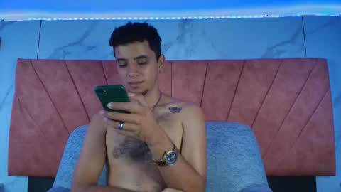 Snapshot of hellanddante_ chatting on 12/05/25, 04:10 H E L L AND D A N T E online show from 12/05/25, 04:10