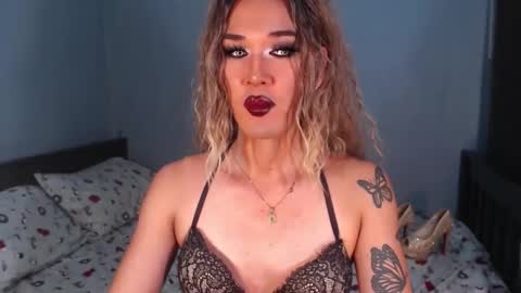 Snapshot of hellatarahathor chatting on 01/12/26, 10:37 hellatarahathor online show from 01/12/26, 10:37