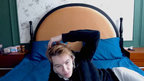Snapshot of helldollz chatting on 10/13/25, 07:41 HellDollz  online show from 10/13/25, 07:41
