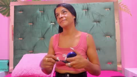 Snapshot of hellen__4master chatting on 01/16/25, 01:25 Hellen online show from 01/16/25, 01:25