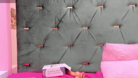 Snapshot of hellen__4master chatting on 02/14/25, 05:25 Hellen online show from 02/14/25, 05:25