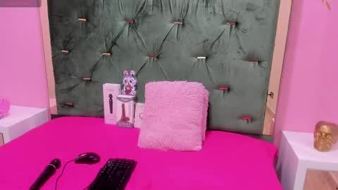 Snapshot of hellen__4master chatting on 02/28/25, 11:36 Hellen online show from 02/28/25, 11:36