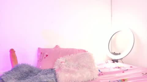 Snapshot of hellen_hylls chatting on 03/07/25, 04:35 Hellen online show from 03/07/25, 04:35